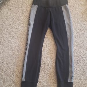 LADIES NIKE LEGGINGS